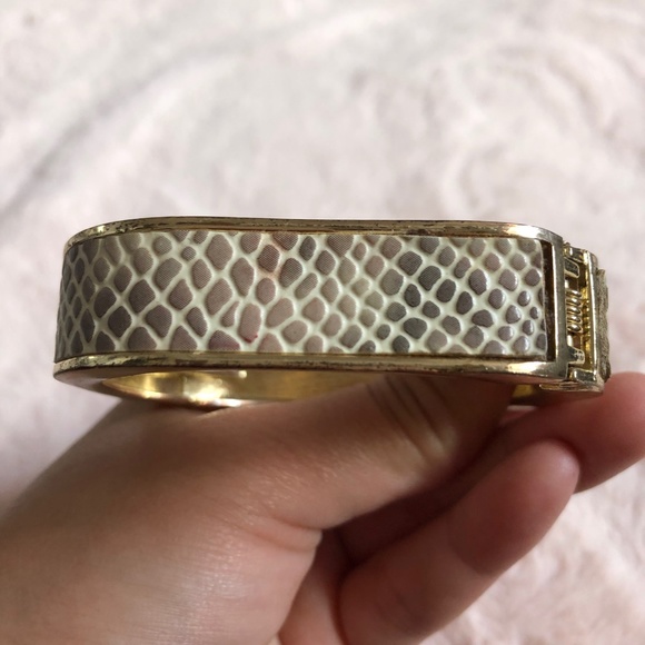 Designer Bracelets Coach Guess - Picture 6 of 8